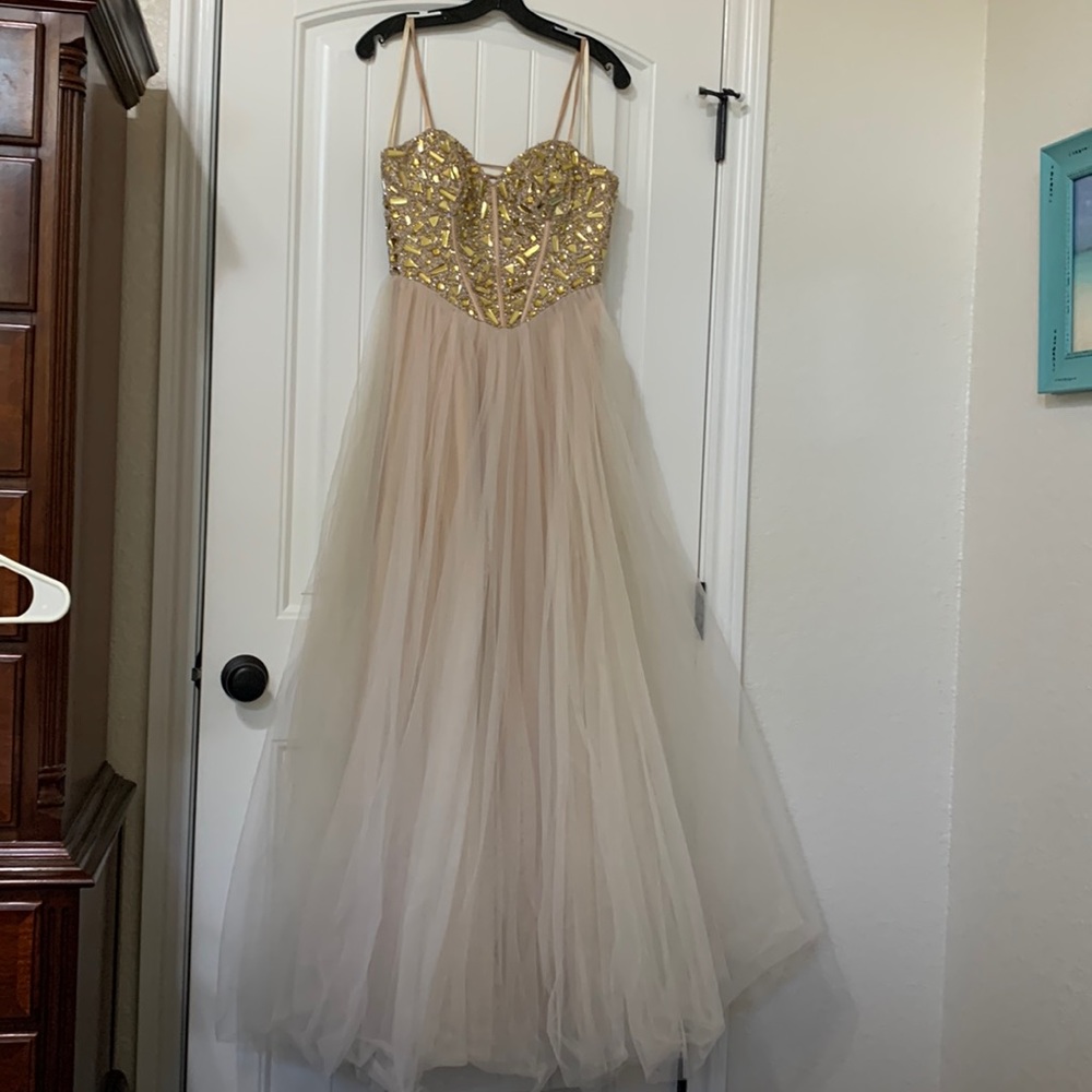 Dave & Johnny Tan/Nude/Gold Evening Gown (size 5/6)